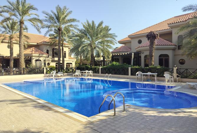 988584 - Property Image 2