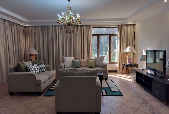 988584 - Property Image 3