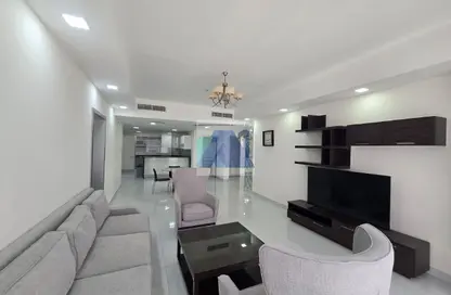 Apartment - 3 Bedrooms - 3 Bathrooms for rent in Seef - Capital Governorate