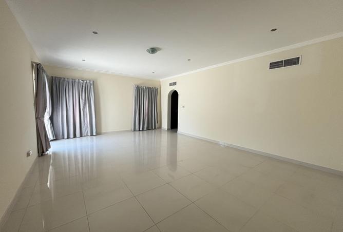 996042 - Property Image 3