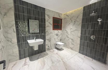 Apartment - 2 Bedrooms - 2 Bathrooms for rent in Al Juffair - Capital Governorate