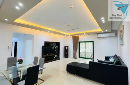 Apartment - 3 Bedrooms - 3 Bathrooms for rent in Busaiteen - Muharraq Governorate
