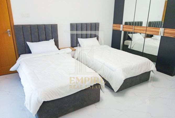 988798 - Property Image 2