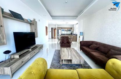 Apartment - 2 Bedrooms - 3 Bathrooms for rent in Al Juffair - Capital Governorate