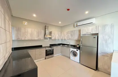 Apartment - 2 Bedrooms - 2 Bathrooms for rent in Janabiya - Northern Governorate