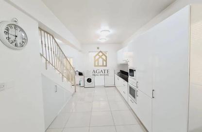 Villa - 2 Bedrooms - 3 Bathrooms for rent in Um Al Hasam - Manama - Capital Governorate
