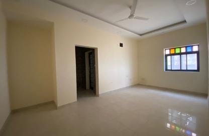 Apartment - 3 Bedrooms - 3 Bathrooms for rent in Galali - Muharraq Governorate