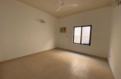 Apartment - 3 Bedrooms - 3 Bathrooms for rent in Tubli - Central Governorate