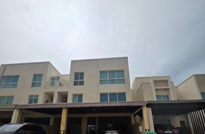 Whole Building - 7+ Bedrooms - 7+ Bathrooms for sale in Amwaj Islands - Muharraq Governorate
