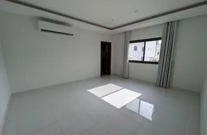 شقة - 2 غرف نوم - 2 حمامات للايجار في سار - المحافظة الشمالية