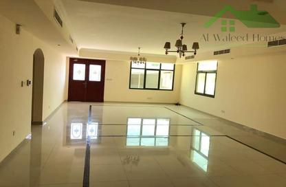 Villa - 4 - 4 for rent in Sanad - Central Governorate