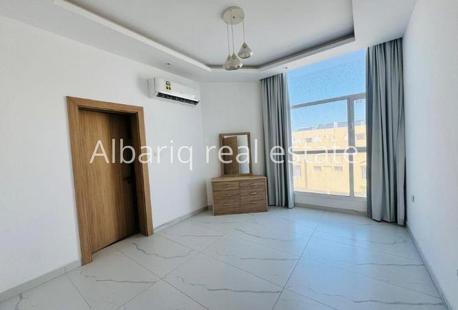 51718153 - Property Image 2