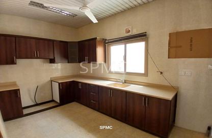 Apartment - 2 Bedrooms - 2 Bathrooms for rent in Galali - Muharraq Governorate
