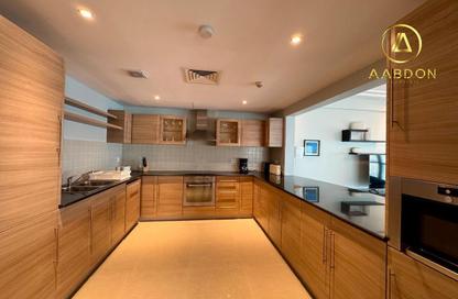 Apartment - 2 Bedrooms - 4 Bathrooms for rent in Al Juffair - Capital Governorate