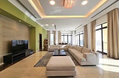 Penthouse - 4 Bedrooms - 5 Bathrooms for rent in Reef Island - Capital Governorate