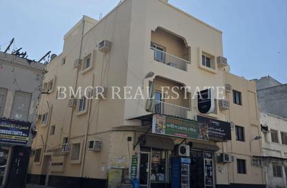 عمارة بالكامل - استوديو - 8 حمامات للبيع في شارع المعارض - الحورة - محافظة العاصمة