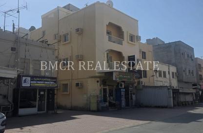 عمارة بالكامل - استوديو - 8 حمامات للبيع في شارع المعارض - الحورة - محافظة العاصمة