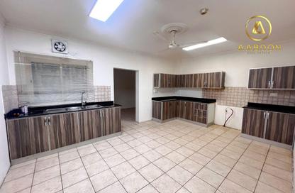Apartment - 3 Bedrooms - 3 Bathrooms for rent in Al Juffair - Capital Governorate