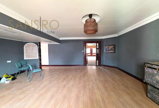 1002070 - Property Image 3