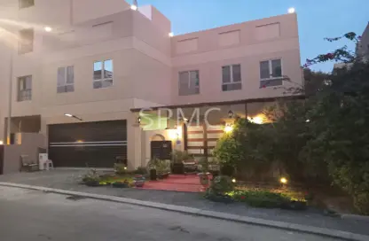 فيلا - 6 غرف نوم - 5 حمامات للايجار في الجنبية - المحافظة الشمالية فيلا - 6 غرف نوم - 5 حمامات للايجار في الجنبية - المحافظة الشمالية