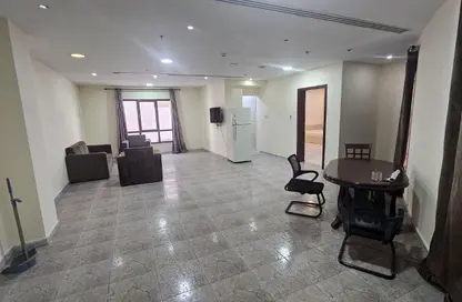 شقة - غرفة نوم - 1 حمام للايجار في شارع المعارض - الحورة - محافظة العاصمة