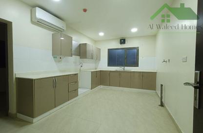 شقة - 3 غرف نوم - 4 حمامات للايجار في الحد - المحرق