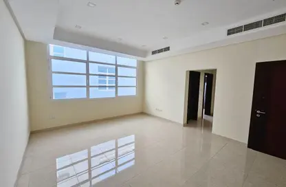 Office Space - 3 Bedrooms - 3 Bathrooms for rent in Hidd - Muharraq Governorate