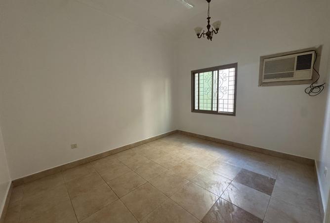 56270100 - Property Image 2