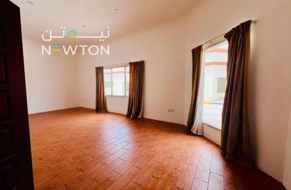 Villa - 4 Bedrooms - 3 Bathrooms for rent in Janabiya - Northern Governorate