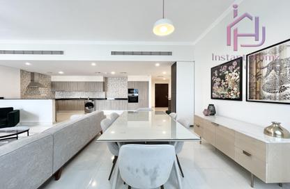 Apartment - 2 Bedrooms - 3 Bathrooms for rent in Sanabis - Manama - Capital Governorate