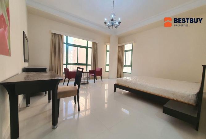 985747 - Property Main Image