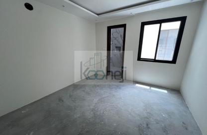 Villa - 5 - 6 for sale in Busaiteen - Muharraq Governorate