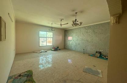 Apartment - 2 Bedrooms - 2 Bathrooms for rent in Tubli - Central Governorate