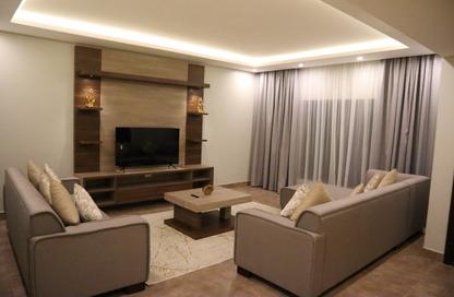 Villa - 3 - 4 for rent in Al Juffair - Capital Governorate