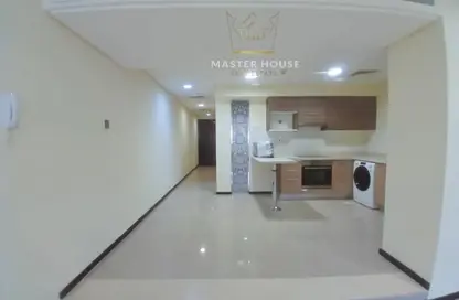 Apartment - 1 Bedroom - 2 Bathrooms for rent in Amwaj Avenue - Amwaj Islands - Muharraq Governorate Apartment - 1 Bedroom - 2 Bathrooms for rent in Amwaj Avenue - Amwaj Islands - Muharraq Governorate