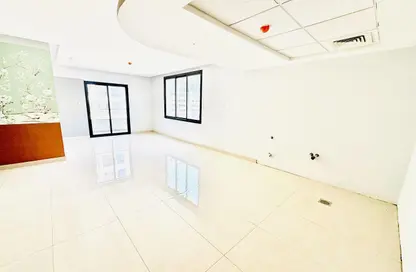 Office Space - 2 Bedrooms - 2 Bathrooms for rent in Seef - Capital Governorate