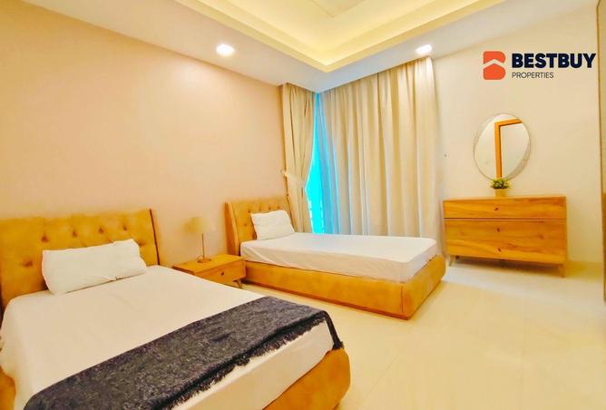 998221 - Property Image 2