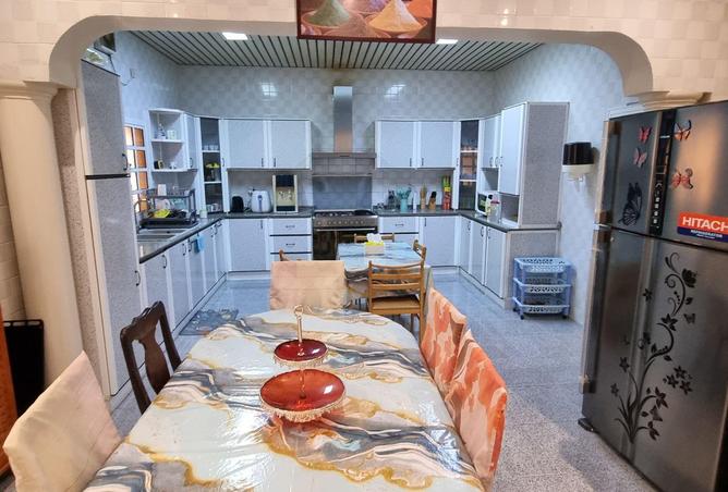 998037 - Property Image 3