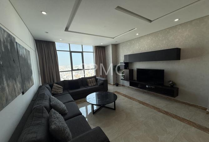 992104 - Property Image 2