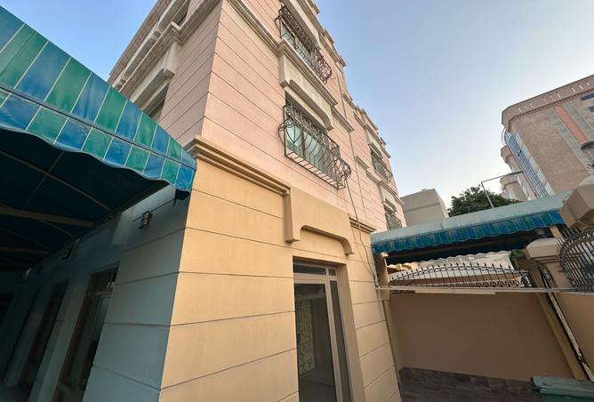 987142 - Property Image 2