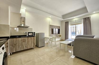 Apartment - 2 Bedrooms - 2 Bathrooms for rent in Exhibition Road - Hoora - Capital Governorate
