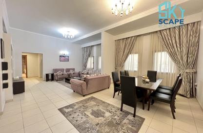 Apartment - 2 Bedrooms - 3 Bathrooms for rent in Seef - Capital Governorate Apartment - 2 Bedrooms - 3 Bathrooms for rent in Seef - Capital Governorate