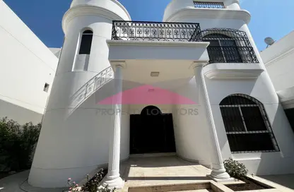 Villa - 3 Bedrooms - 4 Bathrooms for rent in Mahooz - Manama - Capital Governorate