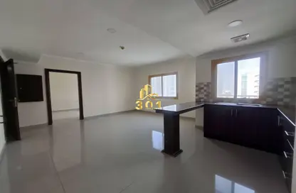 Apartment - 2 Bedrooms - 2 Bathrooms for rent in Busaiteen - Muharraq Governorate
