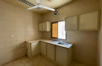 Apartment - 2 Bedrooms - 2 Bathrooms for rent in Jid Ali - Central Governorate Apartment - 2 Bedrooms - 2 Bathrooms for rent in Jid Ali - Central Governorate