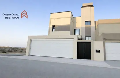 فيلا - 4 غرف نوم - 5 حمامات للبيع في كرزكان - المحافظة الشمالية