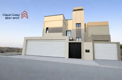 فيلا - 4 غرف نوم - 5 حمامات للبيع في كرزكان - المحافظة الشمالية