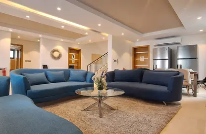 فيلا - 8 غرف نوم - 8 حمامات للايجار في البديع - المحافظة الشمالية