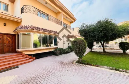 Villa - 3 Bedrooms - 4 Bathrooms for rent in Al Juffair - Capital Governorate