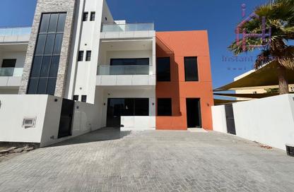عمارة بالكامل - استوديو - 4 حمامات للايجار في سار - المحافظة الشمالية